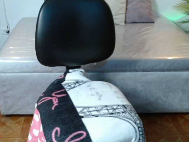 julianaLX's BongaCams show and profile