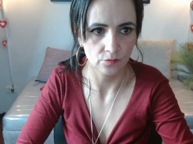 julianaLX's BongaCams show and profile