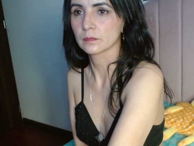 julianaLX's BongaCams show and profile