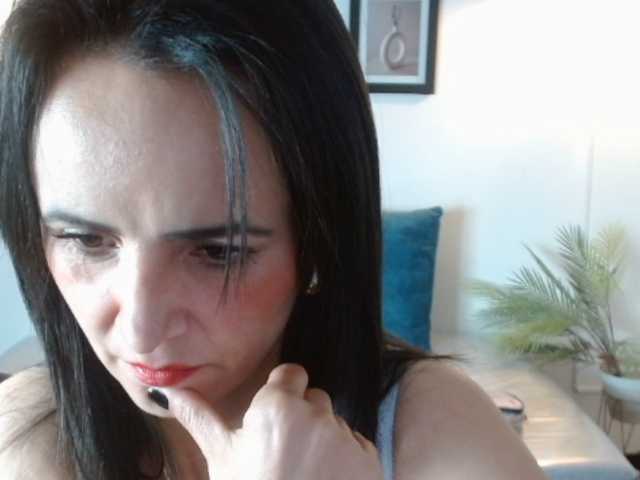 julianaLX's BongaCams show and profile