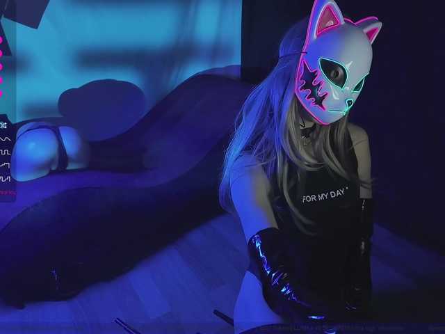 FemEnigma's BongaCams show and profile