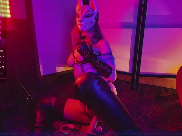 FemEnigma's BongaCams show and profile