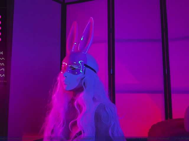 FemEnigma's BongaCams show and profile