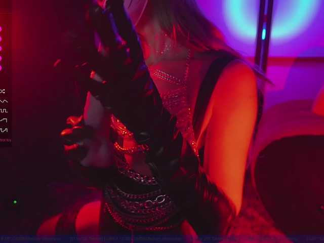 FemEnigma's BongaCams show and profile