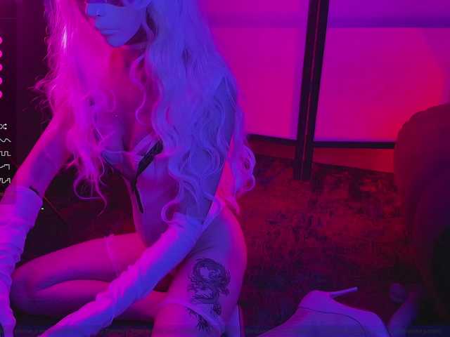 FemEnigma's BongaCams show and profile