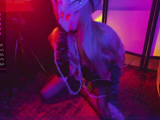 FemEnigma's BongaCams show and profile