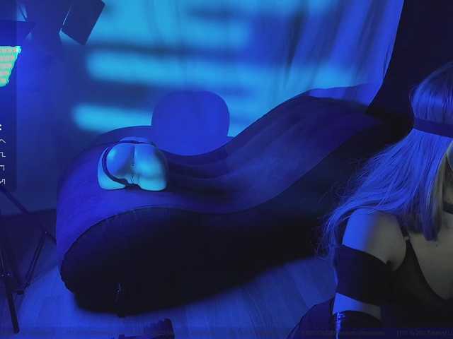 FemEnigma's BongaCams show and profile