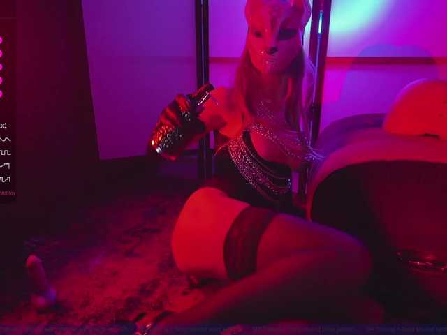 FemEnigma's BongaCams show and profile