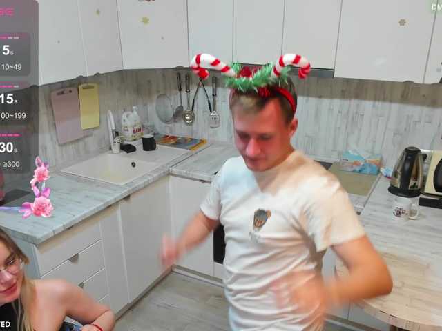 White-Foxy's BongaCams show and profile