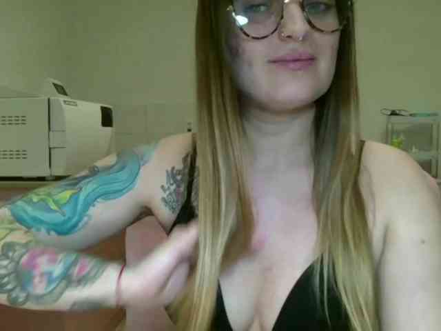 VanessaTease webcam
