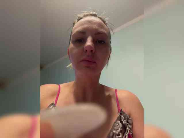 BIGTITTS-JANE webcam