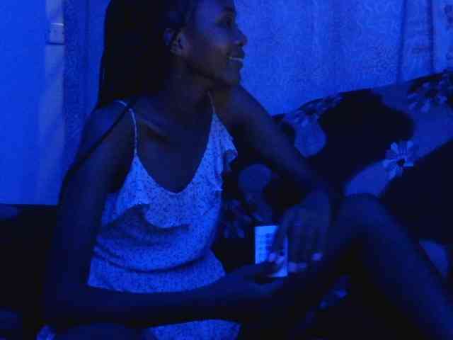 lunaeva Live Webcam on BongaCams