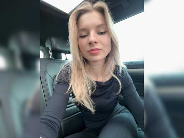 miahollis's BongaCams profile