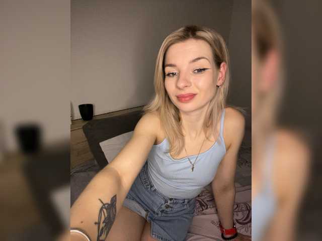 miahollis's BongaCams show and profile