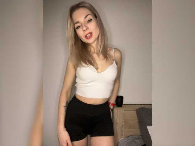 miahollis's Thumb Image