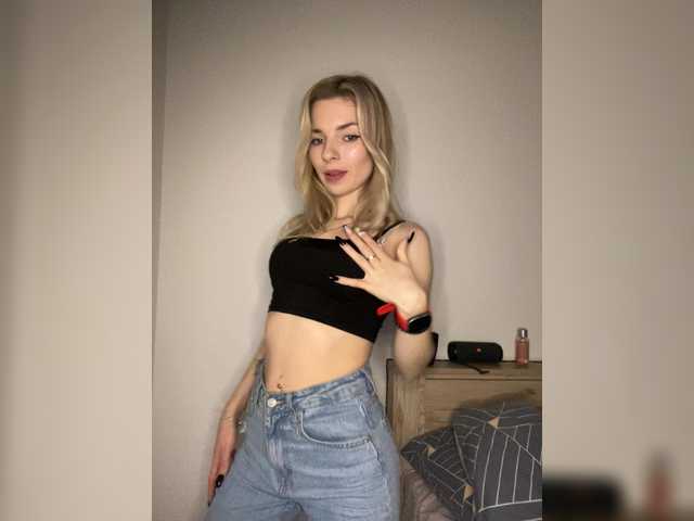 miahollis – webcam model profile photo