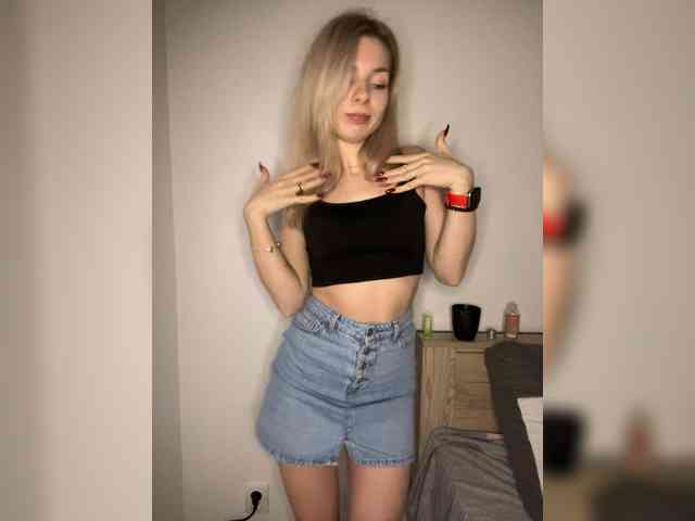 miahollis Live Webcam on BongaCams