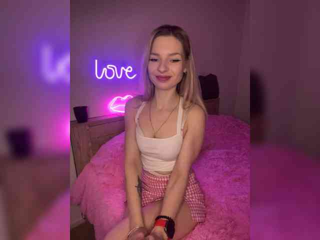 miahollis Live Webcam on BongaCams