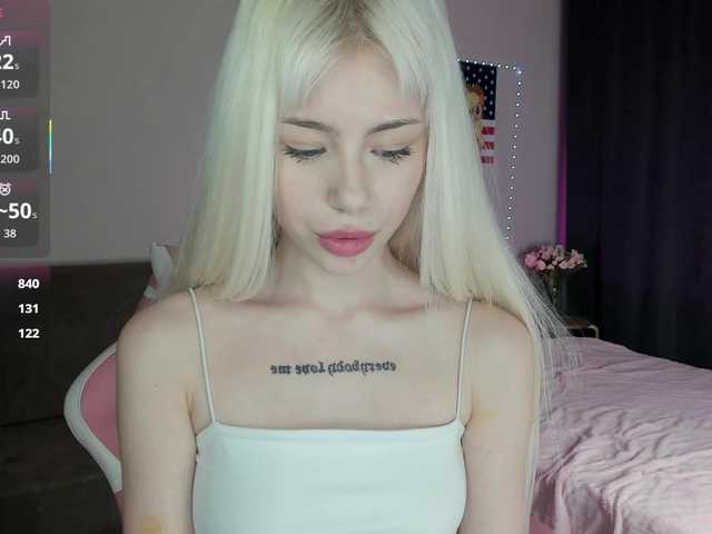 redqwe0u0 from BongaCams is Freechat