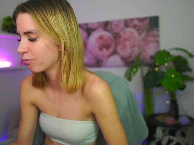 BellaYoungxXx Live Webcam on BongaCams