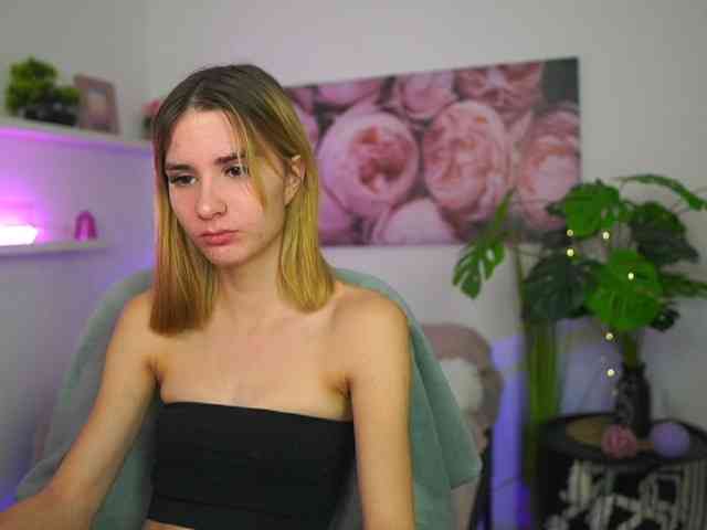 BellaYoungxXx webcam