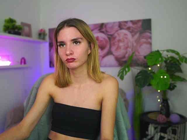 BellaYoungxXx webcam