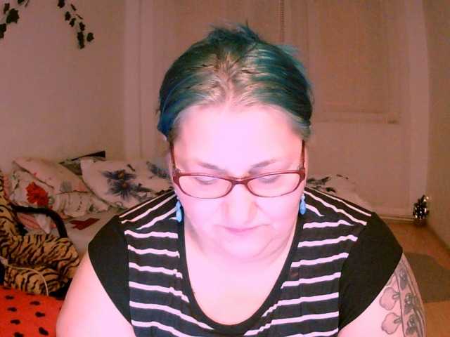 Preview of blondybigboobs