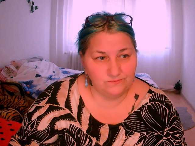 Preview of blondybigboobs