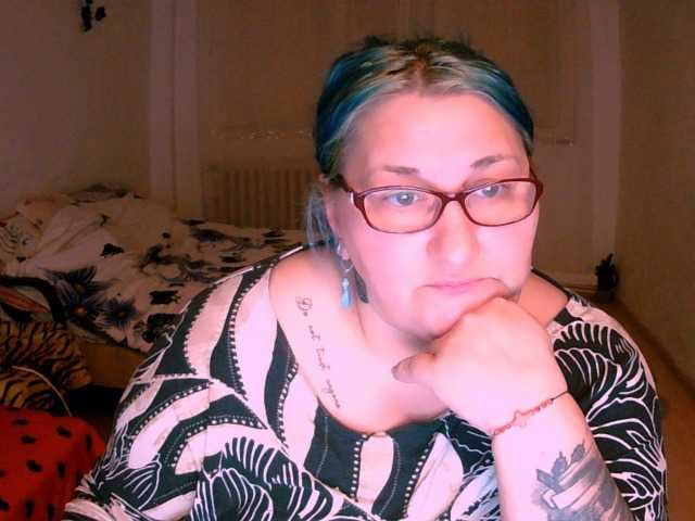 Preview of blondybigboobs