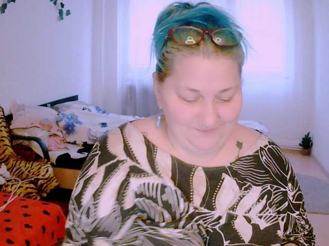 Preview of blondybigboobs