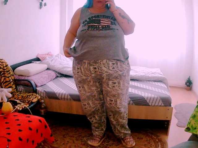 BlondyBigBoobs's Thumb Image