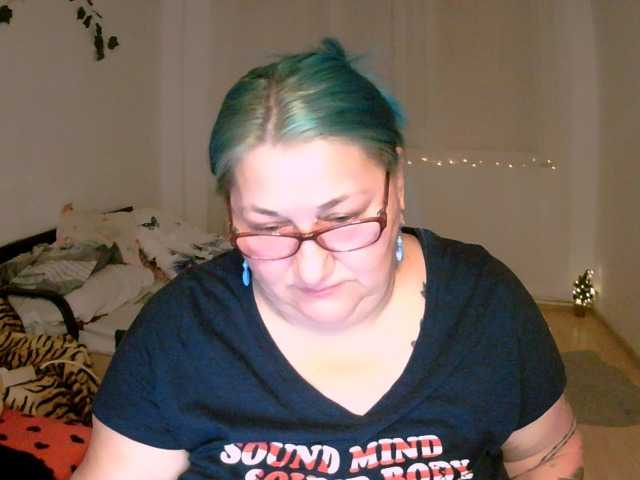 Preview of blondybigboobs