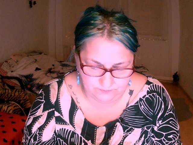 Preview of blondybigboobs