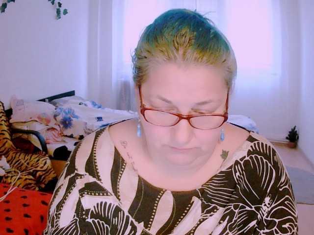 Preview of blondybigboobs