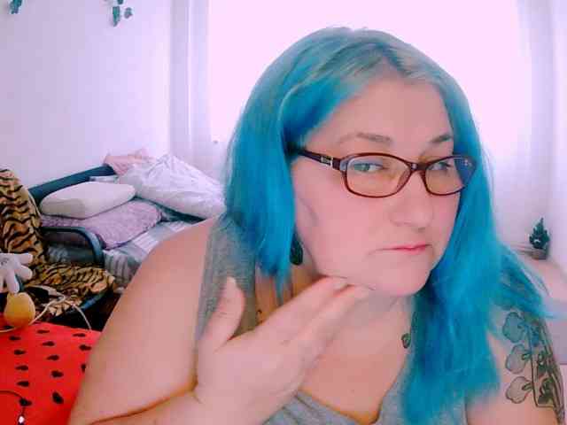 BlondyBigBoobs webcam