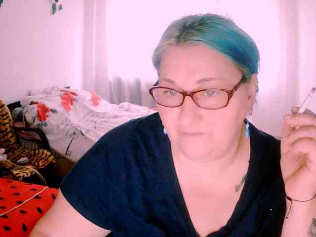 BlondyBigBoobs webcam