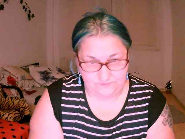 BlondyBigBoobs webcam