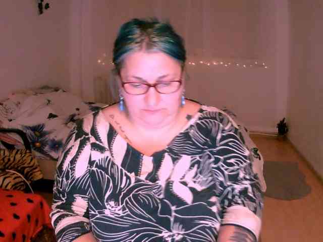 BlondyBigBoobs webcam