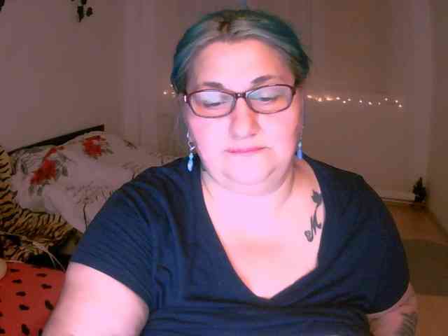 BlondyBigBoobs webcam