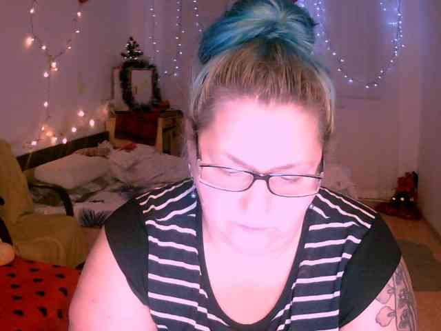 BlondyBigBoobs webcam