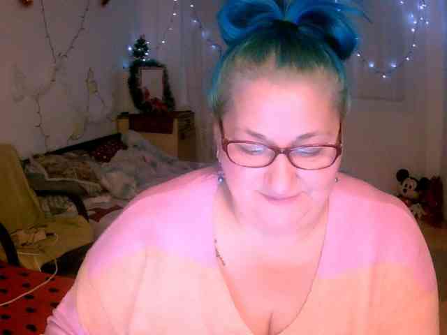 BlondyBigBoobs webcam