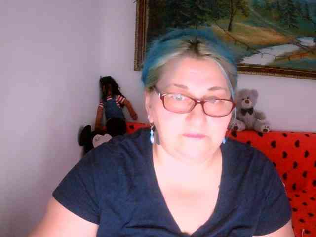 BlondyBigBoobs webcam