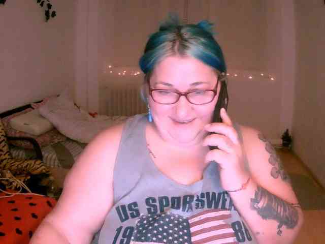 BlondyBigBoobs webcam