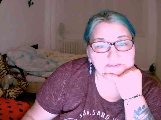 BlondyBigBoobs webcam