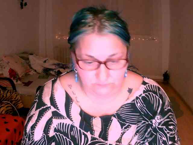 BlondyBigBoobs webcam