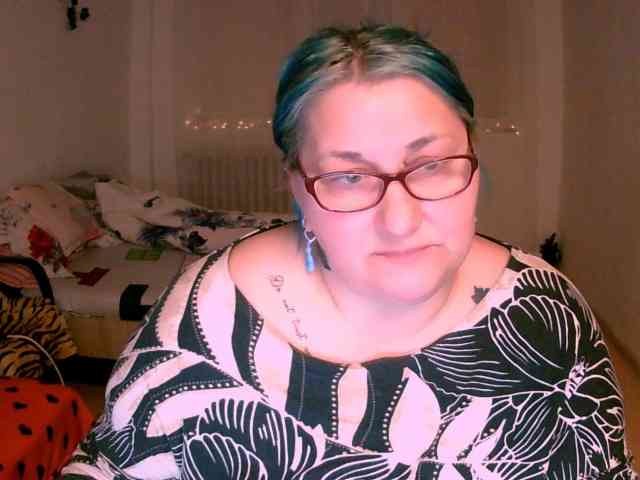 BlondyBigBoobs webcam