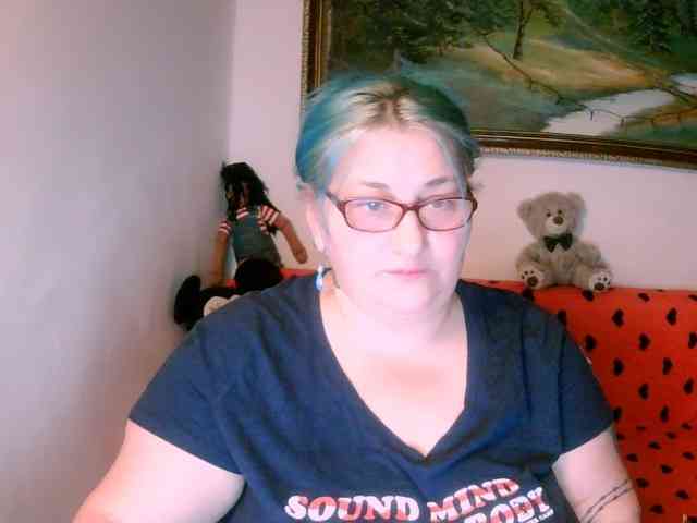 BlondyBigBoobs webcam