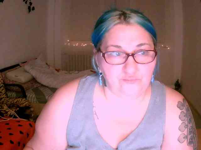 BlondyBigBoobs webcam