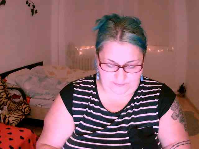 BlondyBigBoobs webcam