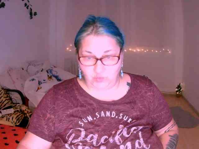 BlondyBigBoobs webcam